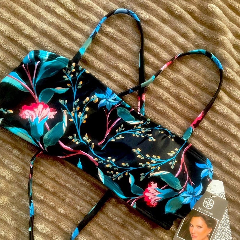 NWT Daisy Fuentes Black Floral Bandeau Bikini Top Size 6